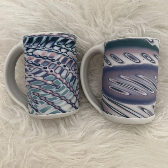 Vintage Handcrafted ceramic mugs in white and lavender signed by the artist 4.5” - Picture 2 of 11